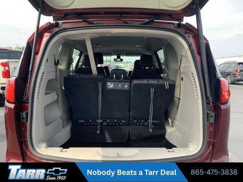 Used 2017 Chrysler Pacifica Touring-L Plus FWD image 20
