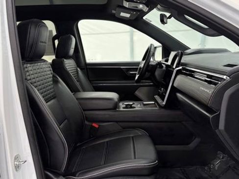 Used 2025 GMC Sierra EV Denali image 22