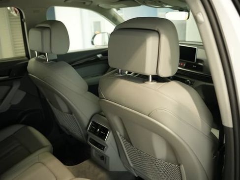Used 2019 Audi Q5 Prestige w/ Prestige Package AWD/4WD image 21
