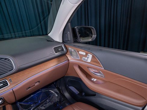 New 2026 Mercedes-Benz GLS 450 4MATIC image 26