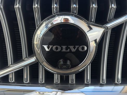 Used 2023 Volvo XC90 B6 Plus w/ Protection Package image 46