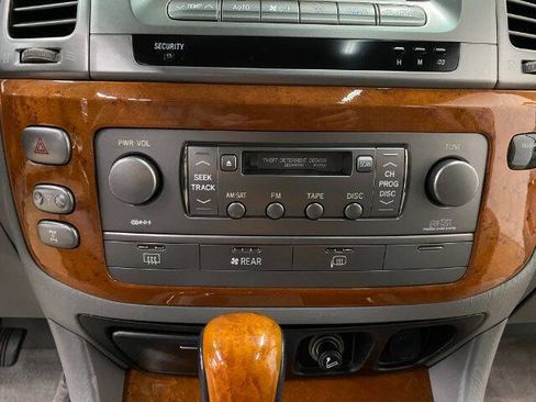 Used 2005 Lexus LX 470 4WD image 32