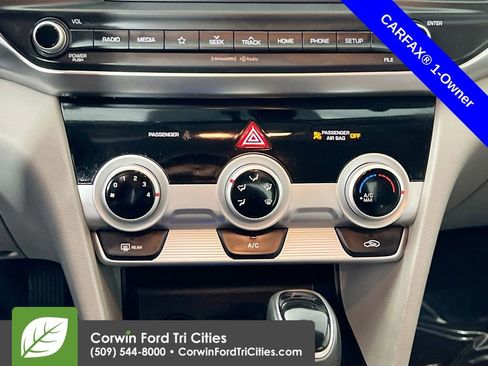 Used 2019 Hyundai Elantra SEL image 9