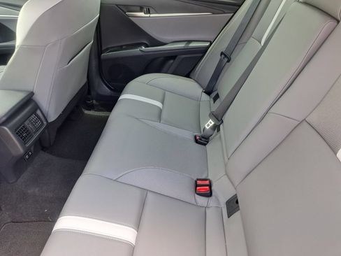 Used 2025 Toyota Camry SE w/ Convenience Package FWD image 21
