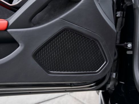 Used 2023 Lamborghini Huracan EVO image 39