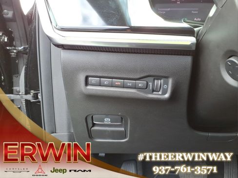 Used 2024 Jeep Wagoneer Launch Edition AWD/4WD image 15