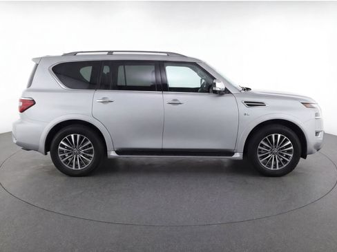 Used 2023 Nissan Armada SL image 11