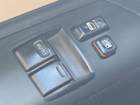 Used 2008 Toyota FJ Cruiser 4WD image 17
