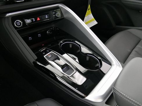 New 2025 Audi Q5 Premium image 21