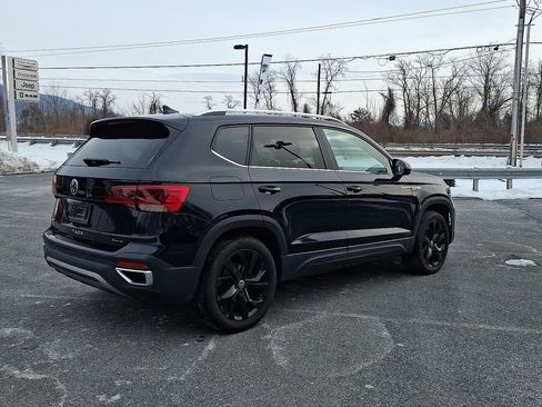 Used 2023 Volkswagen Taos SE image 9