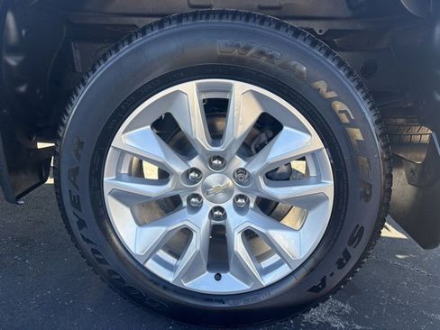 Used 2019 Chevrolet Silverado 1500 Custom image 16