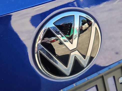 Used 2023 Volkswagen Taos SE image 29