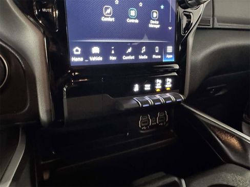 Used 2023 RAM 1500 Big Horn image 24