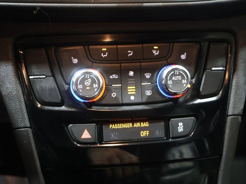 Used 2017 Buick Encore Essence image 29