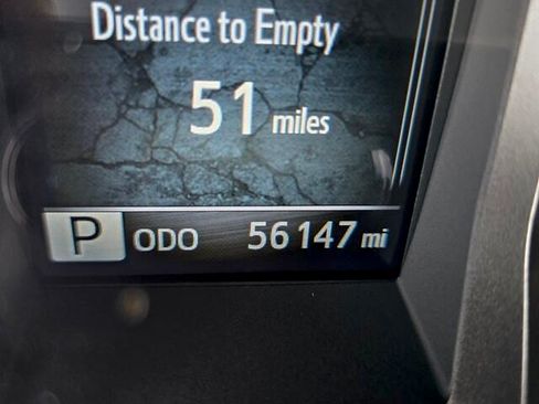 Used 2018 Toyota Tacoma SR5 RWD image 25