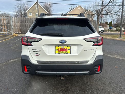 Used 2021 Subaru Outback Premium image 6