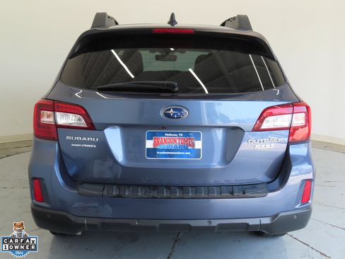 Used 2017 Subaru Outback 2.5i Limited AWD/4WD image 4