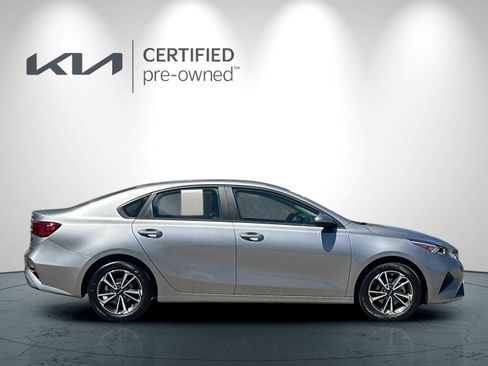 Certified 2023 Kia Forte LXS FWD image 3