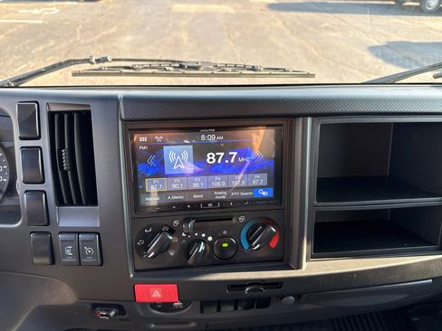 Used 2024 Isuzu NPR image 15