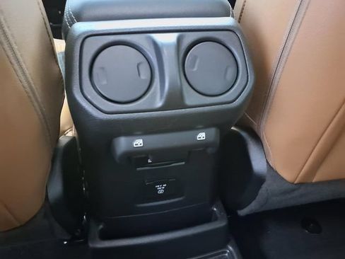 Used 2022 Jeep Wrangler Unlimited Sahara w/ Cold Weather Group AWD/4WD image 21