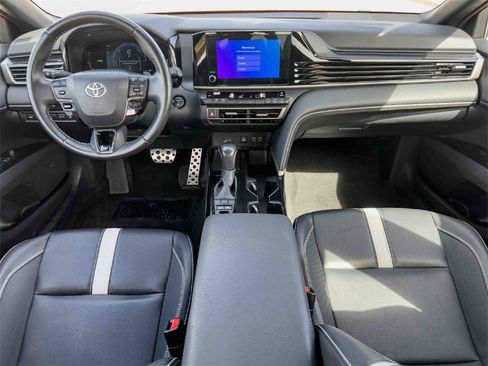 Certified 2025 Toyota Camry SE image 11