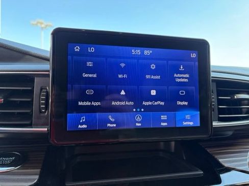 Used 2024 Ford Explorer Limited AWD/4WD image 17