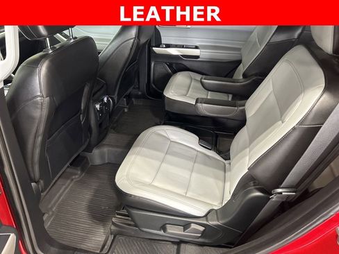 Used 2021 Ford Explorer XLT w/ Equipment Group 202A image 3