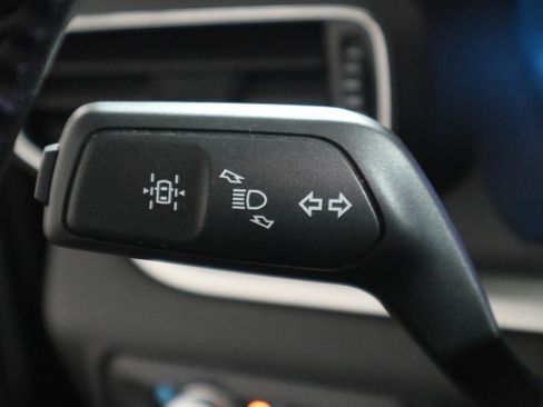 Used 2022 Ford Explorer XLT w/ Equipment Group 202A image 27