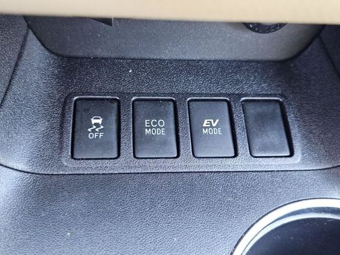 Used 2015 Toyota Highlander Limited AWD/4WD image 10