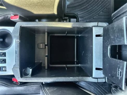 Used 2016 Toyota 4Runner SR5 Premium image 27