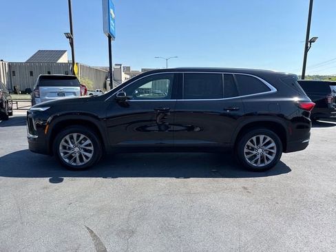 Used 2025 Buick Enclave Preferred FWD image 6
