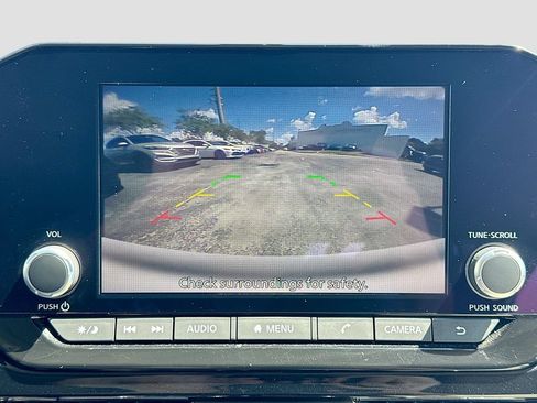 Used 2024 Nissan Pathfinder SV AWD/4WD image 14