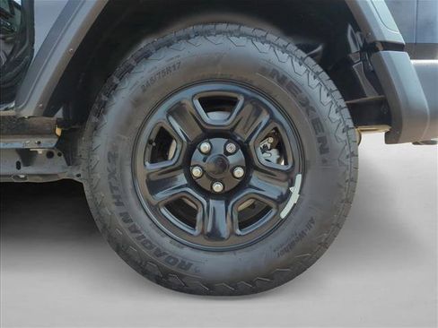 Used 2025 Jeep Wrangler Sport AWD/4WD image 24