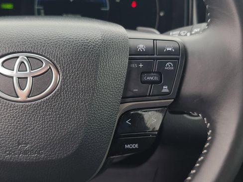 Used 2025 Toyota Camry LE image 29