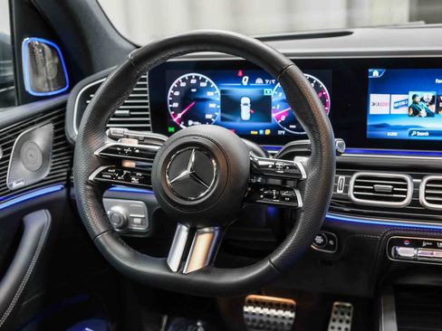 Used 2025 Mercedes-Benz GLS 450 4MATIC image 14