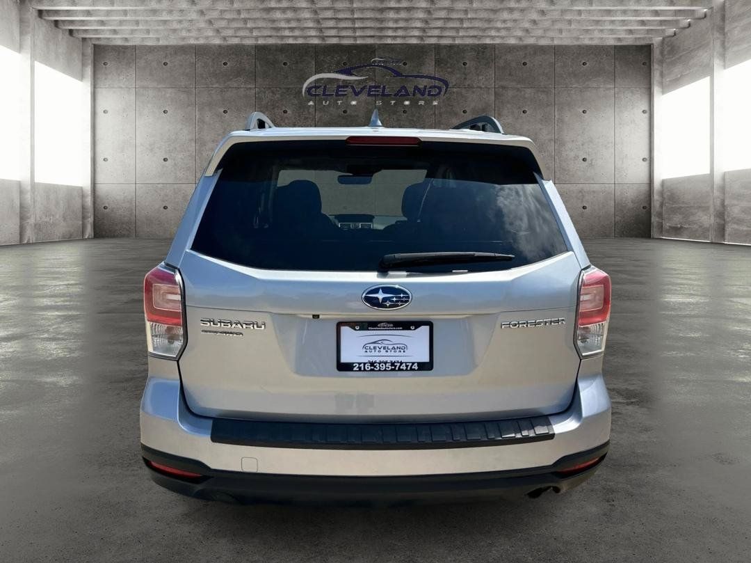 Used 2018 Subaru Forester 2.5i Premium w/ All-Weather Package AWD/4WD image 4