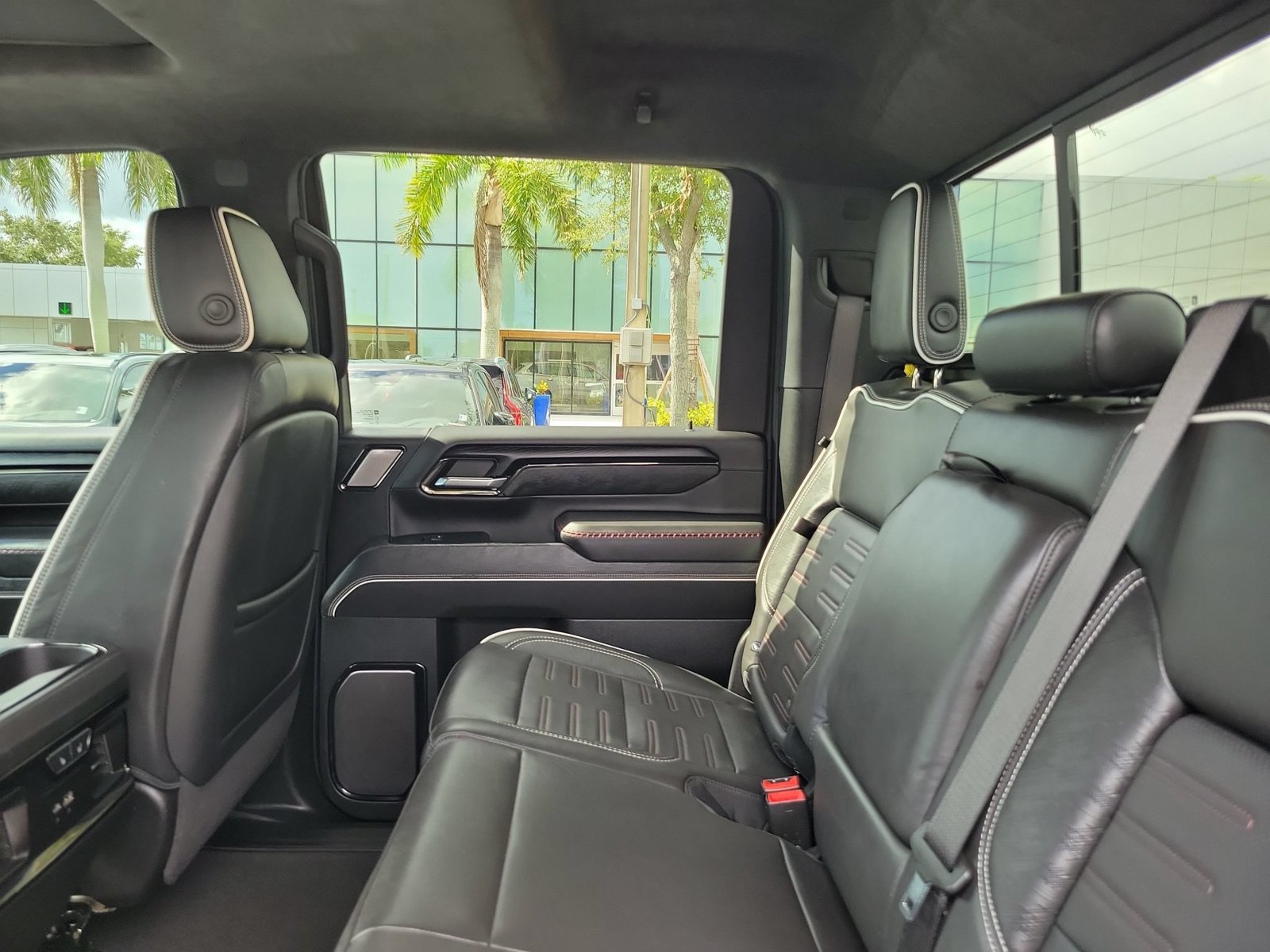 Used 2024 GMC Sierra 2500 AT4X AWD/4WD image 12