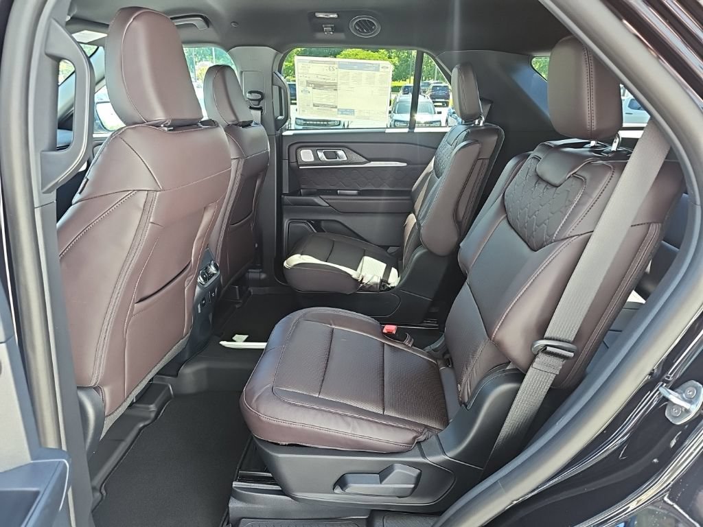New 2026 Ford Explorer Platinum w/ LUX Leather Package AWD/4WD image 10