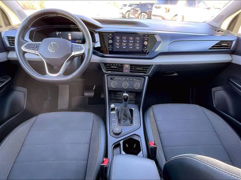 Used 2022 Volkswagen Taos SE w/ Panoramic Sunroof Package image 22