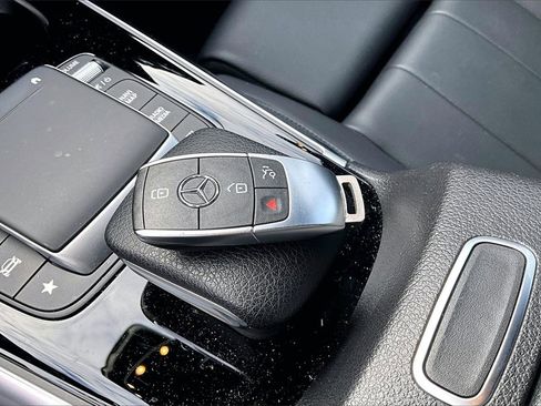 Certified 2022 Mercedes-Benz GLA 250 4MATIC image 10