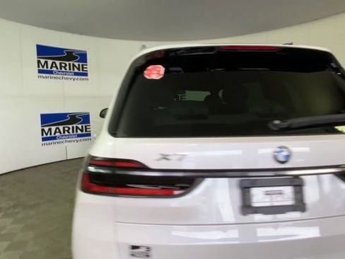 Used 2023 BMW X7 xDrive40i w/ Premium Package image 9