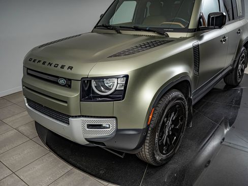 Used 2023 Land Rover Defender 110 S AWD/4WD image 14