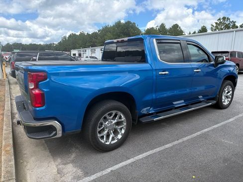 Used 2022 Chevrolet Silverado 1500 LTZ w/ LTZ Premium Package AWD/4WD image 4