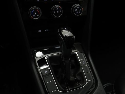 Certified 2023 Volkswagen Taos SE w/ Black Wheel Package FWD image 10