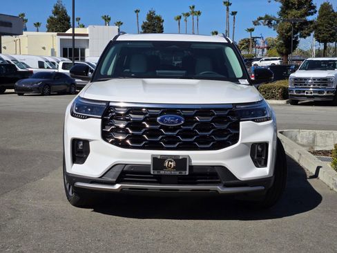 New 2026 Ford Explorer Platinum w/ LUX Leather Package image 2