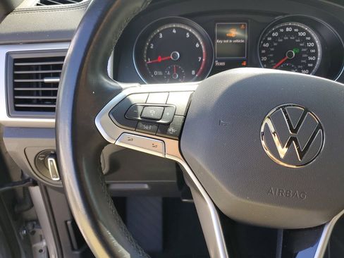 Used 2020 Volkswagen Atlas Cross Sport SE w/ Panoramic Sunroof Package image 26