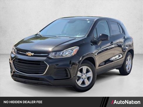 Used 2021 Chevrolet Trax LS w/ Tint and Cruise Package FWD image 1