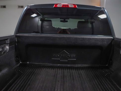 Used 2018 Chevrolet Silverado 1500 LT AWD/4WD image 29