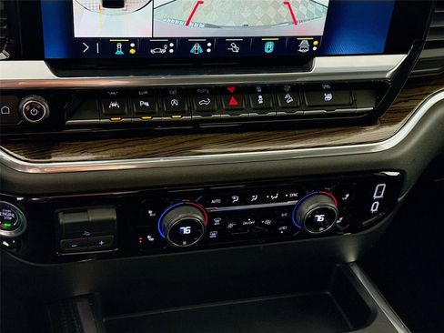 Used 2023 Chevrolet Silverado 1500 RST image 9