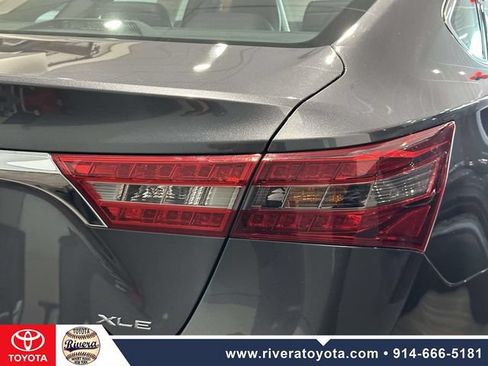 Used 2017 Toyota Avalon XLE w/ Carpet Mat Package FWD image 12